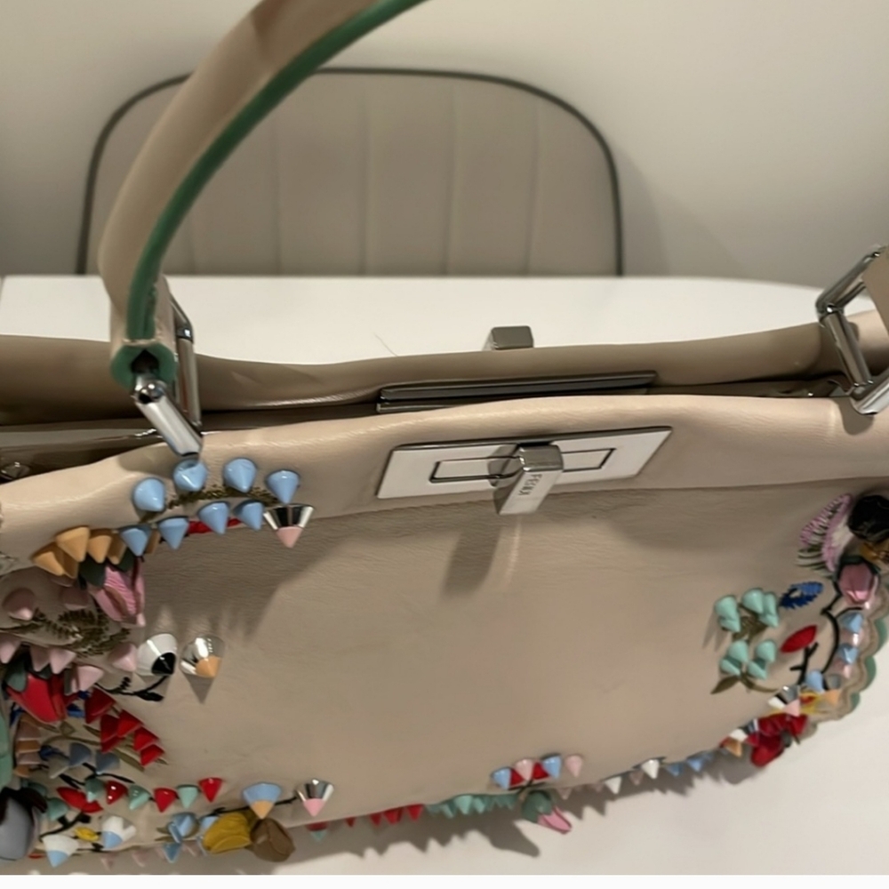 Authebtic Fendi Peekaboo - Picture 2 of 9